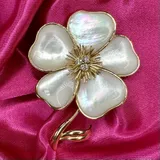 Van Cleef & Arpels Mother of Pearl photo 4